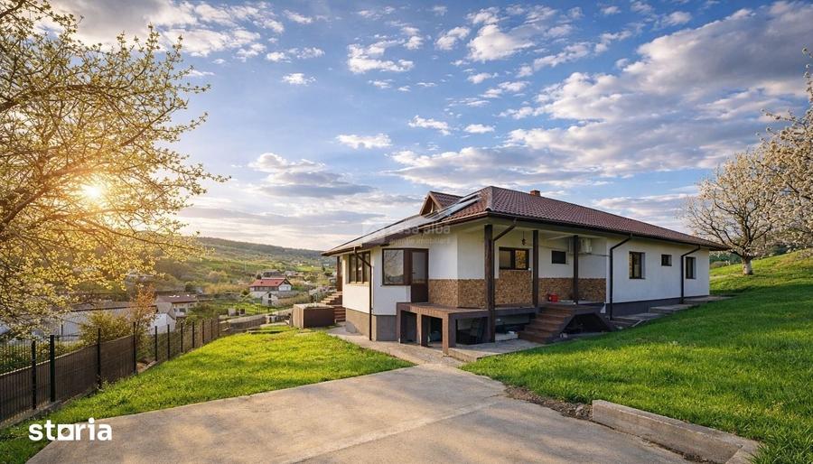 Casă cu 5 camere cu Teren 1400 Mp în Aroneanu