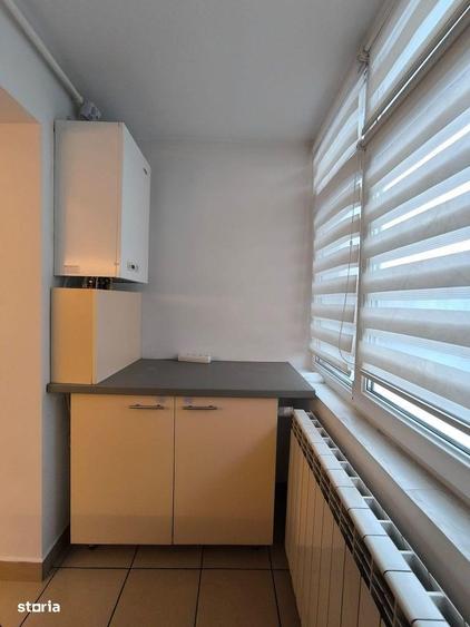Apartament cu 3 camere decomandat în Nicolina