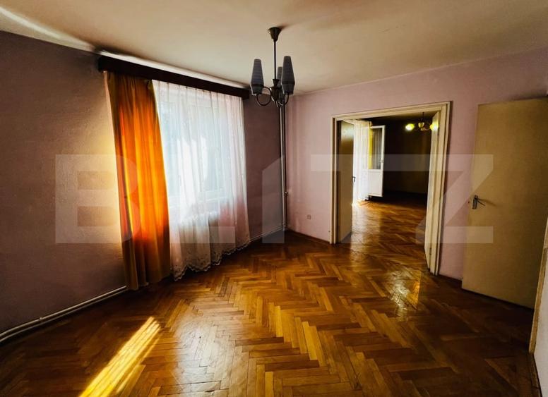 Apartament cu 3 camere decomandat în Dâmbu Pietros