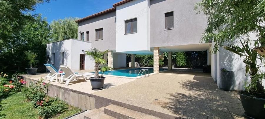 Casă cu 7 camere cu Teren 1500 Mp în Bolintin-Deal