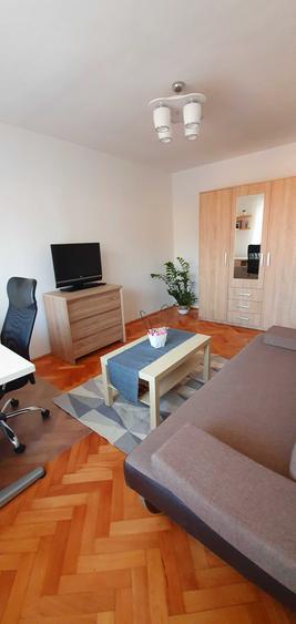 Apartament cu 2 camere decomandat în Tudor