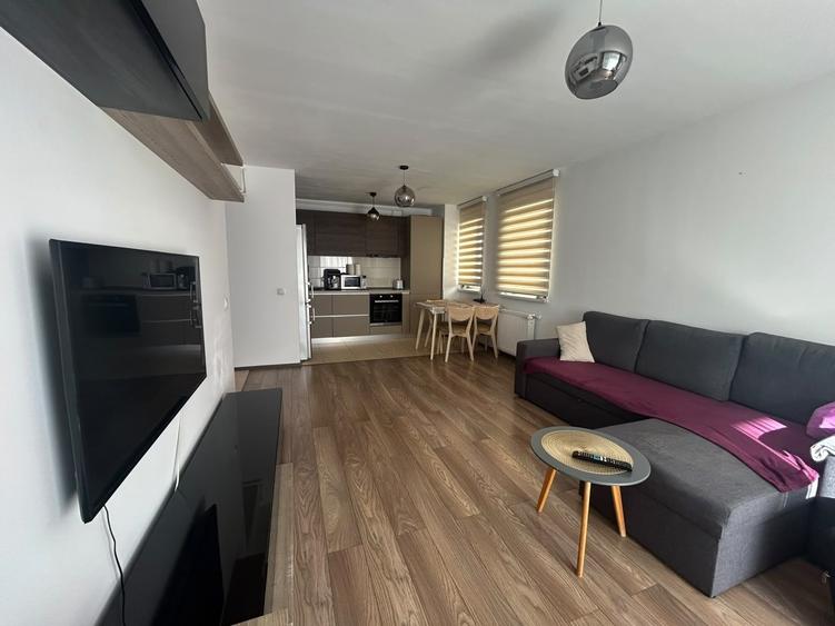 Apartament cu 2 camere decomandat în Central