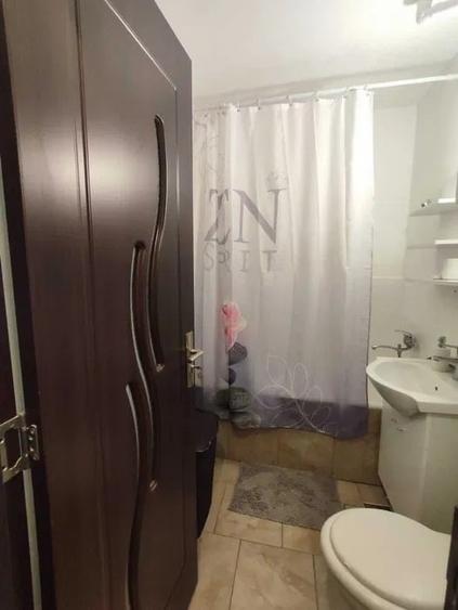 Apartament cu 2 camere, etajul 1/4, zona Dacia - 5
