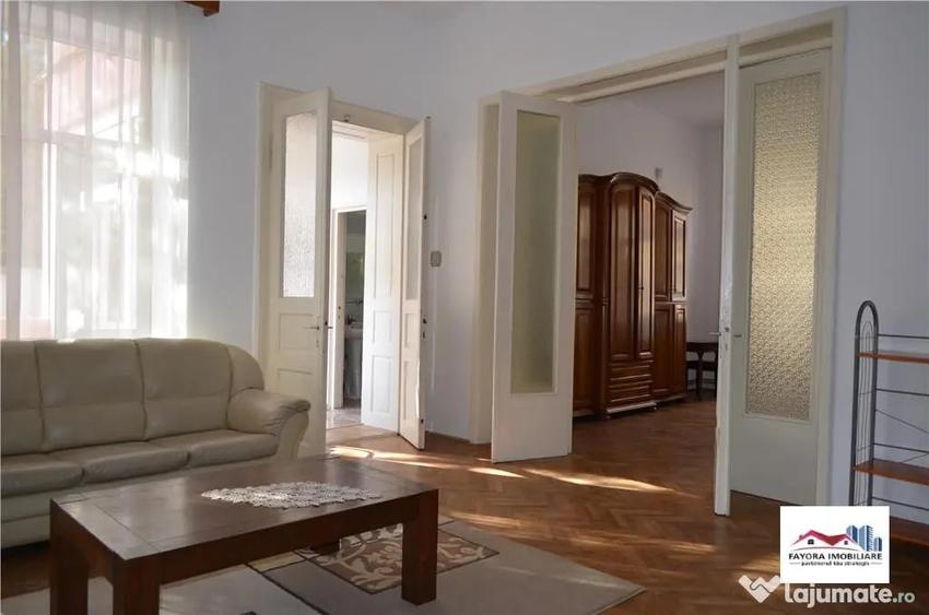 Casă cu 4 camere cu Teren 300 Mp în Central