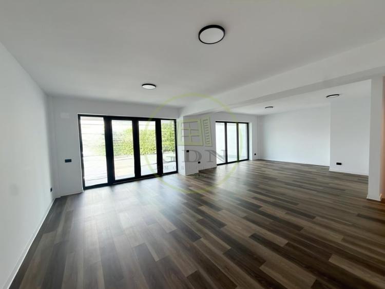 Spațiu comercial, de 126 mp, în Central