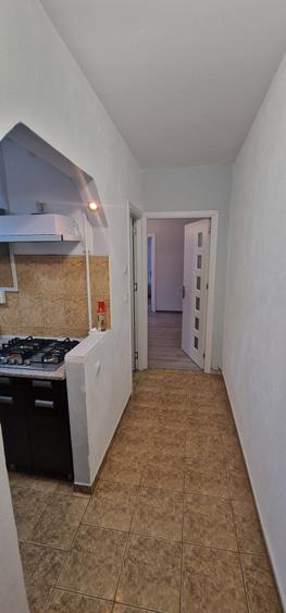 Apartament cu 2 camere nedecomandat, mobilat în Cedonia