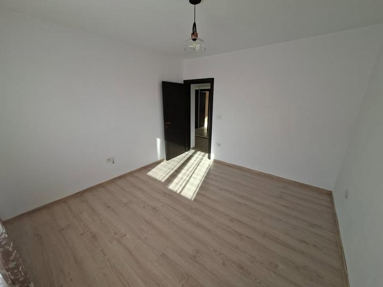 Apartament cu 3 camere decomandat în Popas Păcurari
