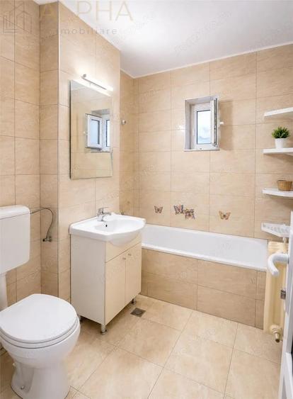 Apartament cu 3 camere în Independenței