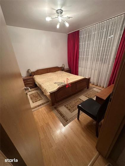Apartament cu 4 camere decomandat în Titan