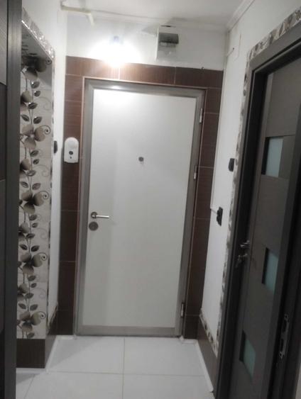 Apartament cu 3 camere decomandat în Crâng