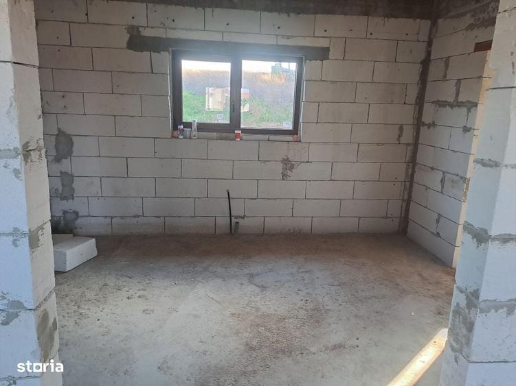 Casă cu 3 camere în Malcoci