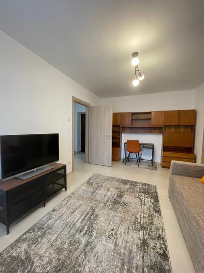 Apartament cu 2 camere semidecomandat, mobilat în Grivița