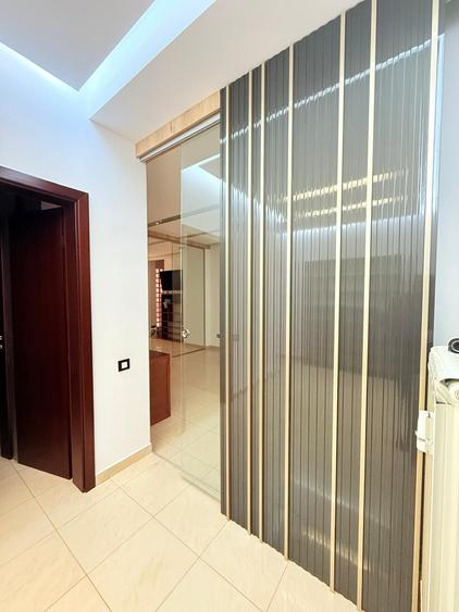 Apartament cu 4 camere decomandat în Magheru