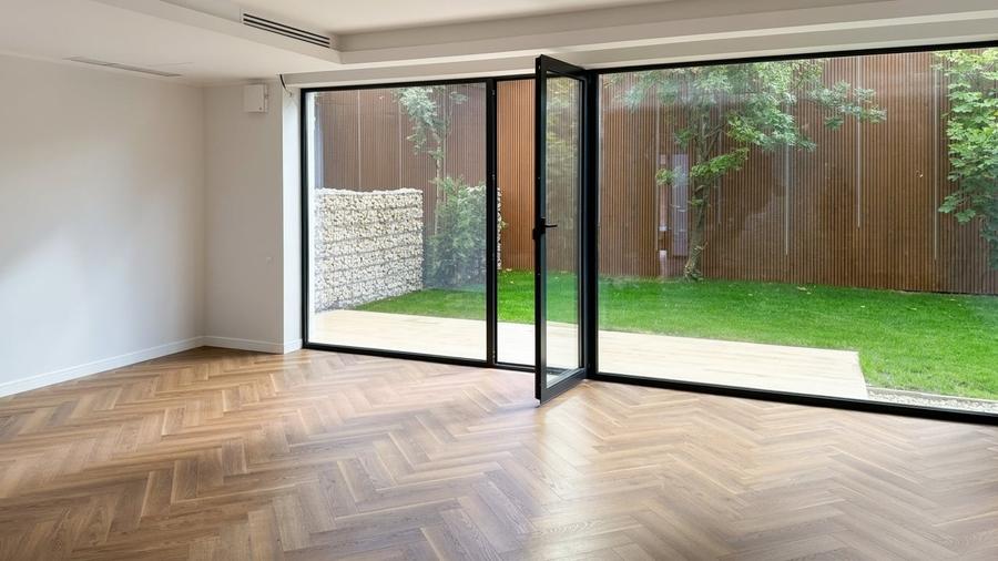 Duplex cu 5 camere cu Canalizare în Voluntari