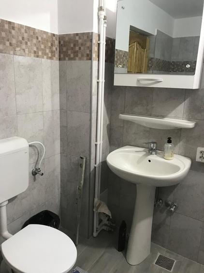 Casă cu 4 camere în Stupini