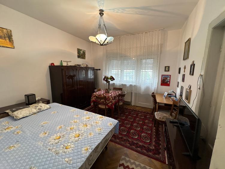 Apartament cu 4 camere în Gara de Nord