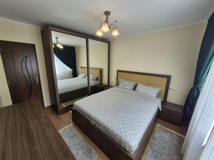Apartament cu 3 camere semidecomandat în Țiglina 2