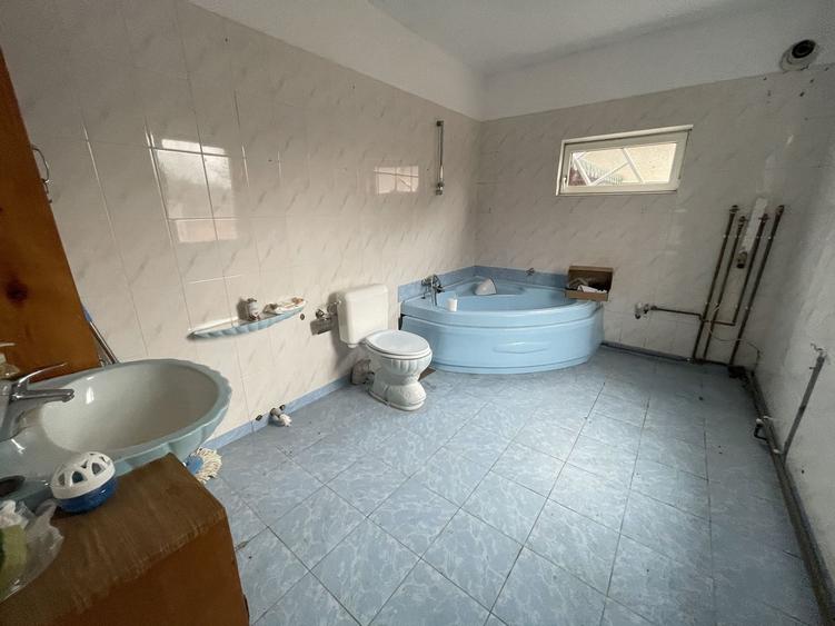 Casă individuală cu 4 camere cu Canalizare în Mircea cel Bătrân