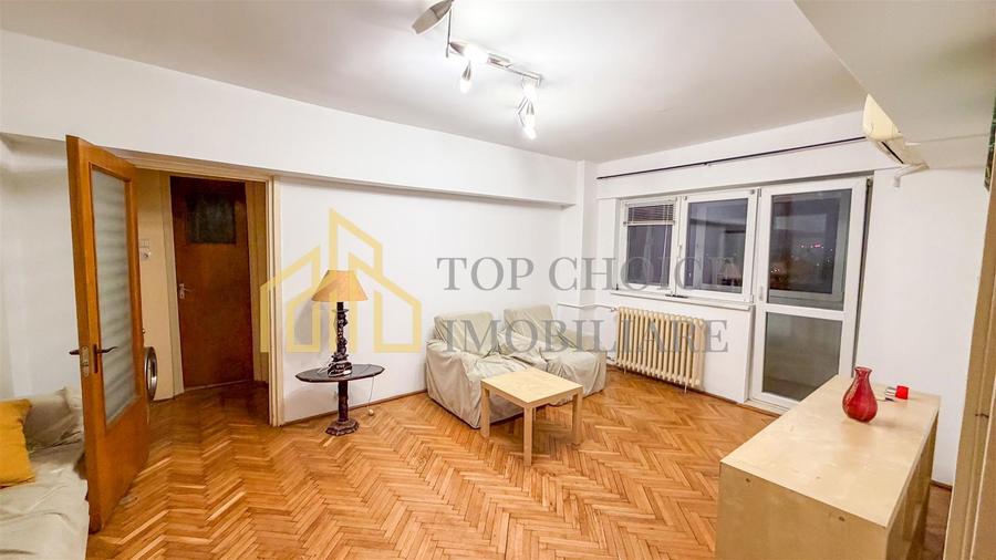 Apartament cu 3 camere semidecomandat, mobilat în 1 Mai