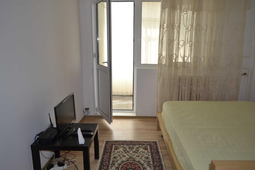 Apartament cu 2 camere decomandat în Berceni