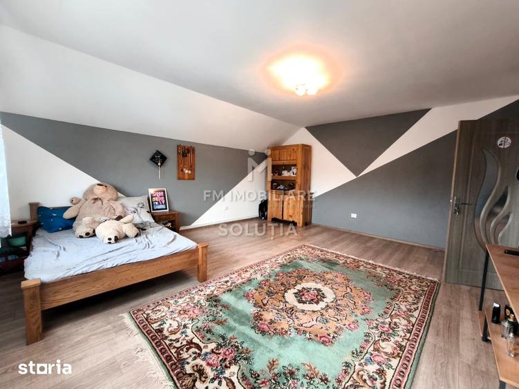 Casă cu 5 camere cu Teren 459 Mp în Recea