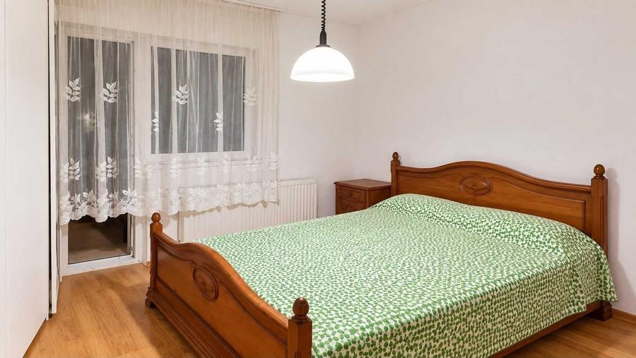 Apartament cu 2 camere decomandat în Florești