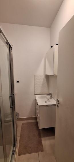 Apartament cu 3 camere decomandat, mobilat în Dristor