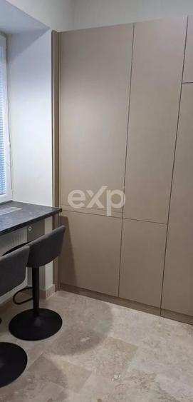 Apartament cu 2 camere semidecomandat, mobilat în Central