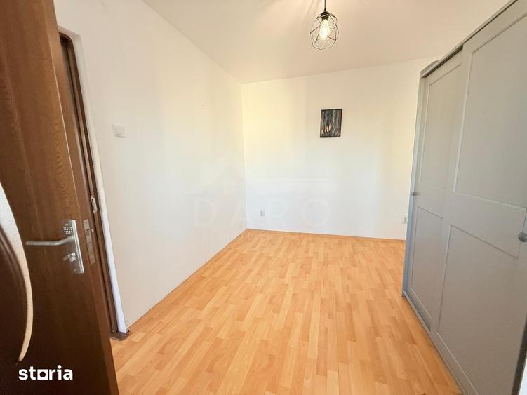 Apartament doua camere de vanzare Dambu renovat - 1