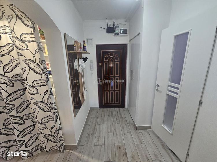 Apartament cu 2 camere decomandat în Calea Caransebeșului