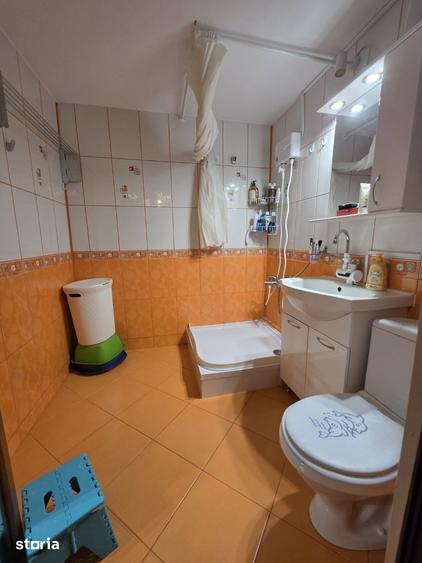 Apartament cu 2 camere în Tei