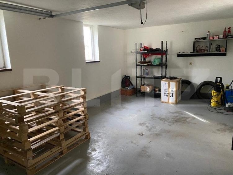 Casă individuală cu 4 camere cu Garaj în Exterior Nord