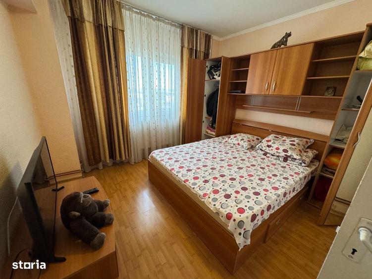 Apartament cu 3 camere decomandat în Mioveni