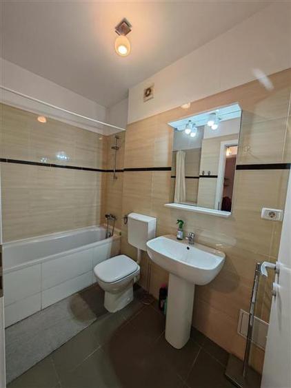 Apartament cu 2 camere decomandat în Răcădău