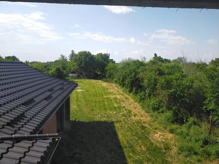 Casă individuală cu 10 camere cu Canalizare în Moara Vlăsiei