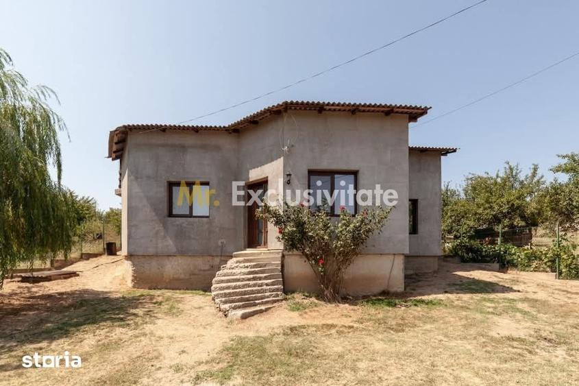 Casă cu 4 camere cu Teren 1252 Mp în Central