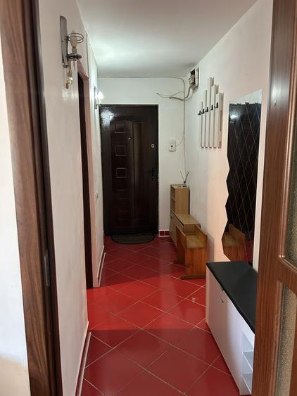Apartament cu 2 camere semidecomandat în Exterior Vest