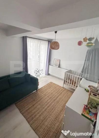 Apartament cu 3 camere semidecomandat în Baciu