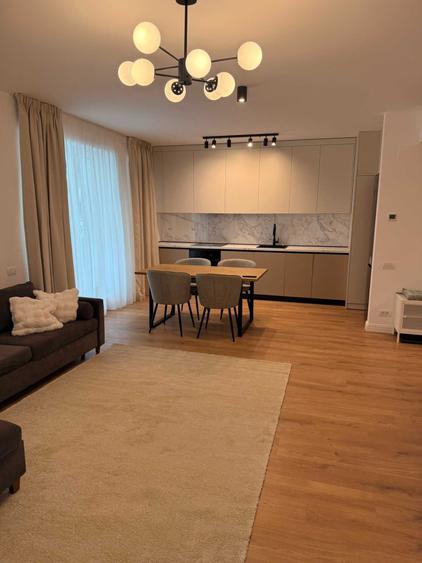Apartament cu 3 camere decomandat în Nord
