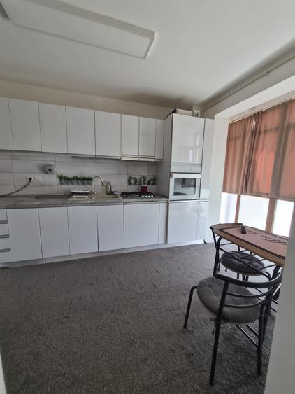 Apartament cu 4 camere decomandat în Bragadiru