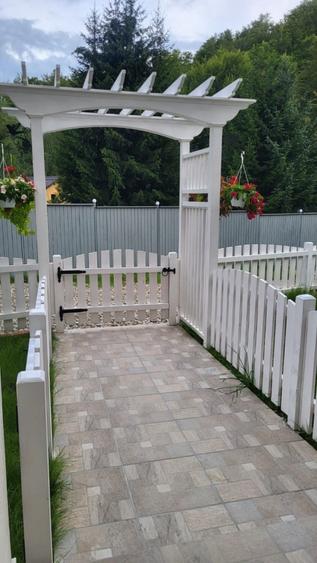 Casă cu 15 camere cu Teren 1300 Mp în Cheia