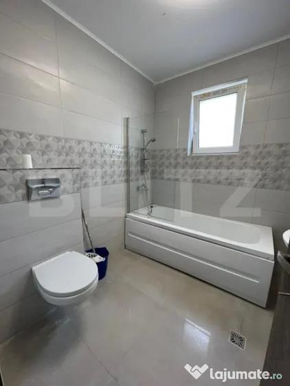 Apartament cu 3 camere semidecomandat în Florești
