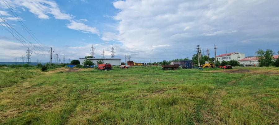 Teren Construcții intravilan de 10000 mp, în Nord-Est