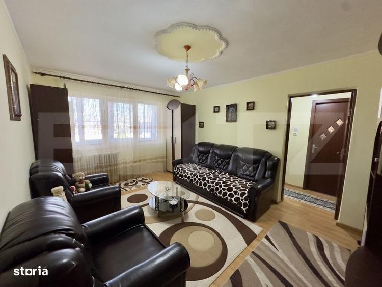 Apartament cu 2 camere semidecomandat, mobilat în Central