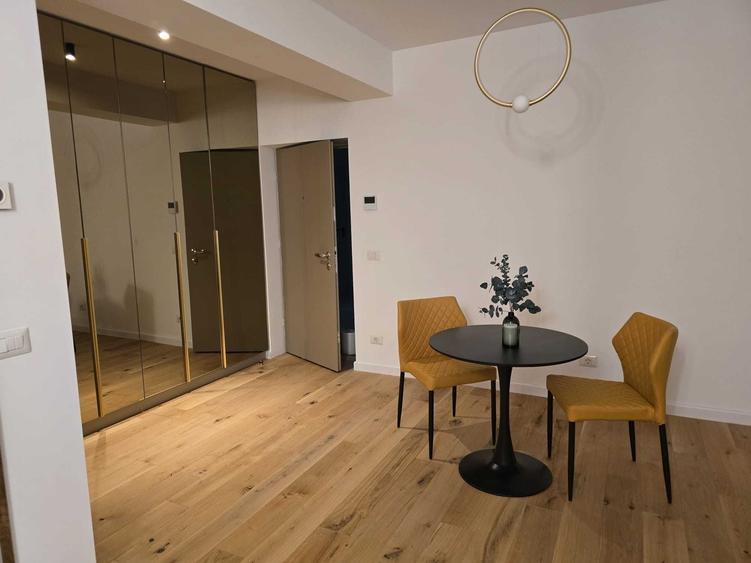 Apartament cu 2 camere nedecomandat în Sisești