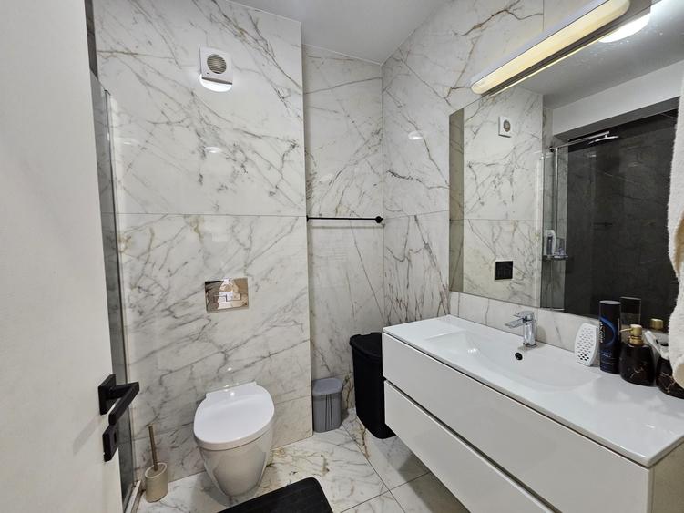 Apartament cu 2 camere semidecomandat în Teiul Doamnei