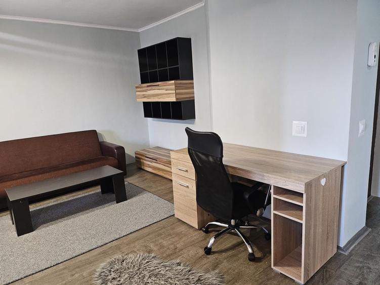 Apartament cu 2 camere decomandat în Florești