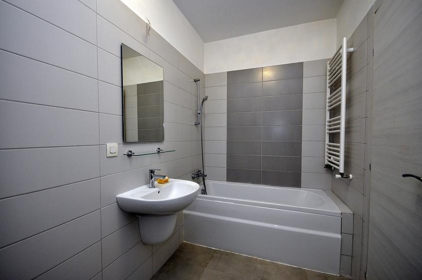 Apartament cu 3 camere decomandat în Prelungirea Ghencea