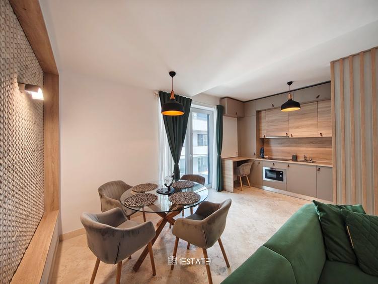 Apartament cu 3 camere decomandat, mobilat în Parcul Carol