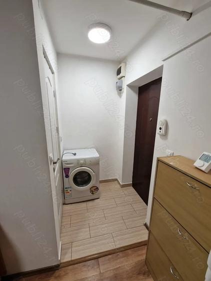 Apartament cu 2 camere semidecomandat în Vitan